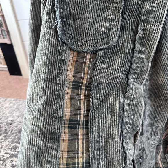 POL button up - Picture 3 of 7